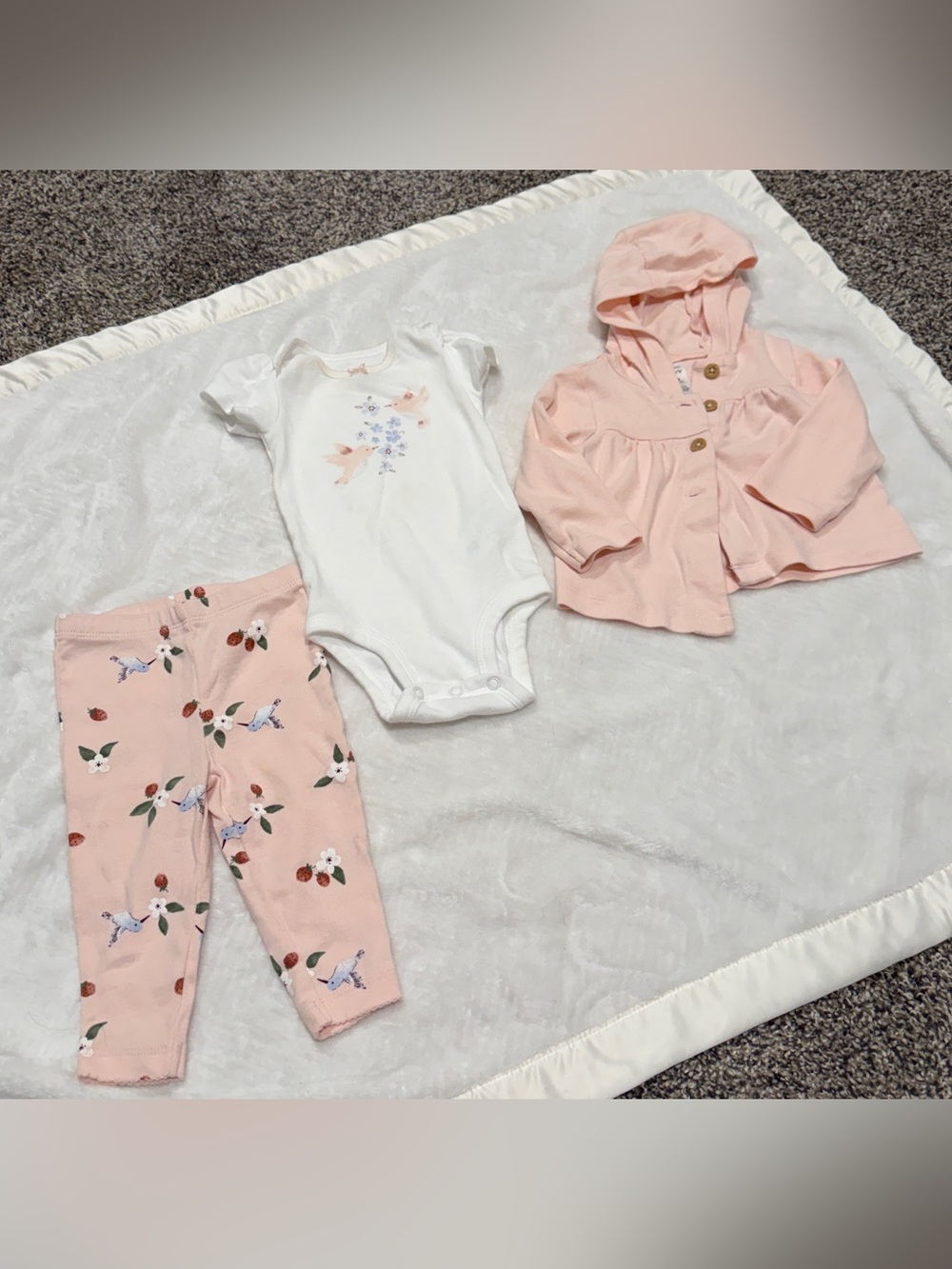 3-Piece Baby Outfit Set — White & Light Pink